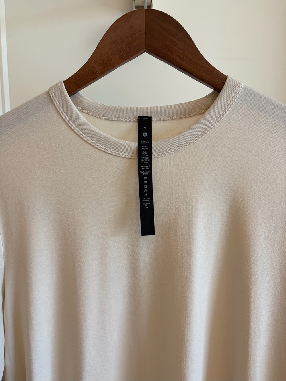 Lululemon Men's fundamental Long Sleeve in Cream color